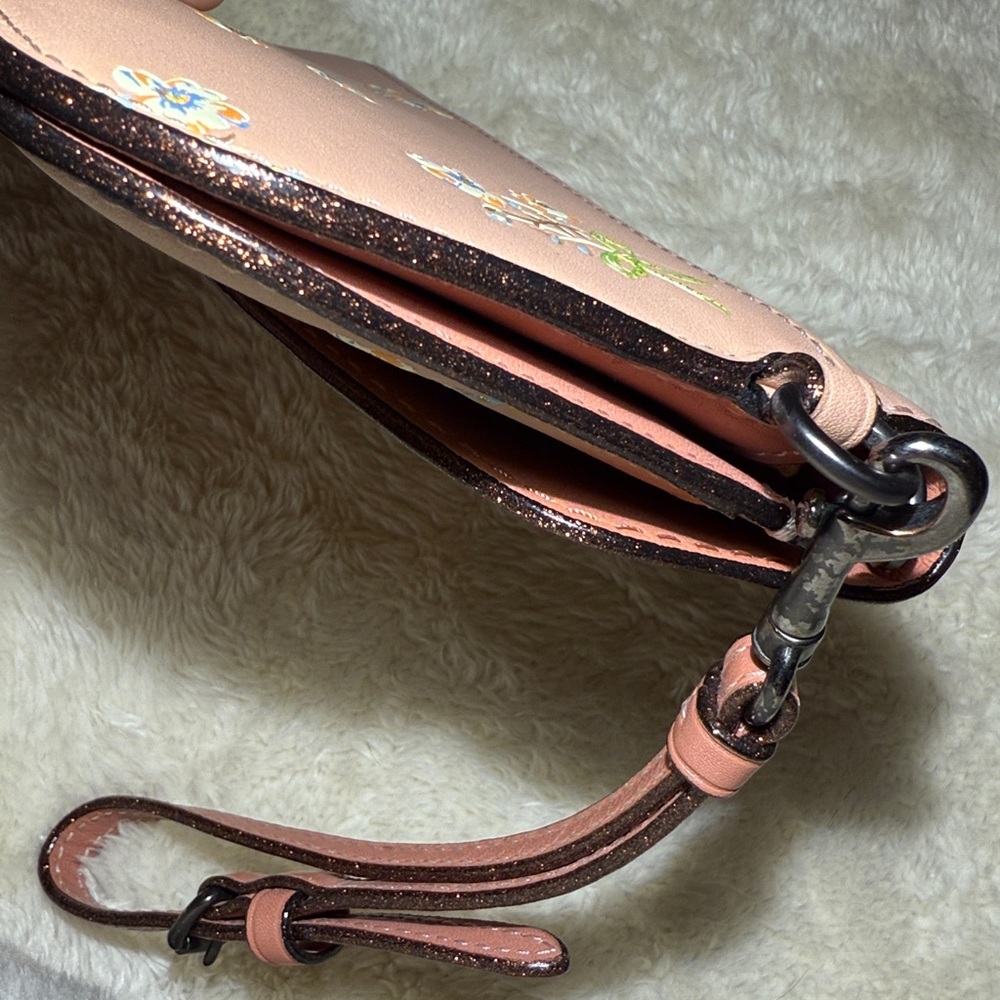 Coach Clutch 1941 Floral Bow Print - Picture 11 of 11